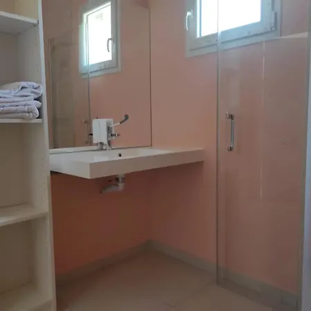 Prázdninový dům Maison Charmante A Avec Terrasse Et Jardin