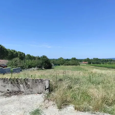 Maison Charmante A Avec Terrasse Et Jardin